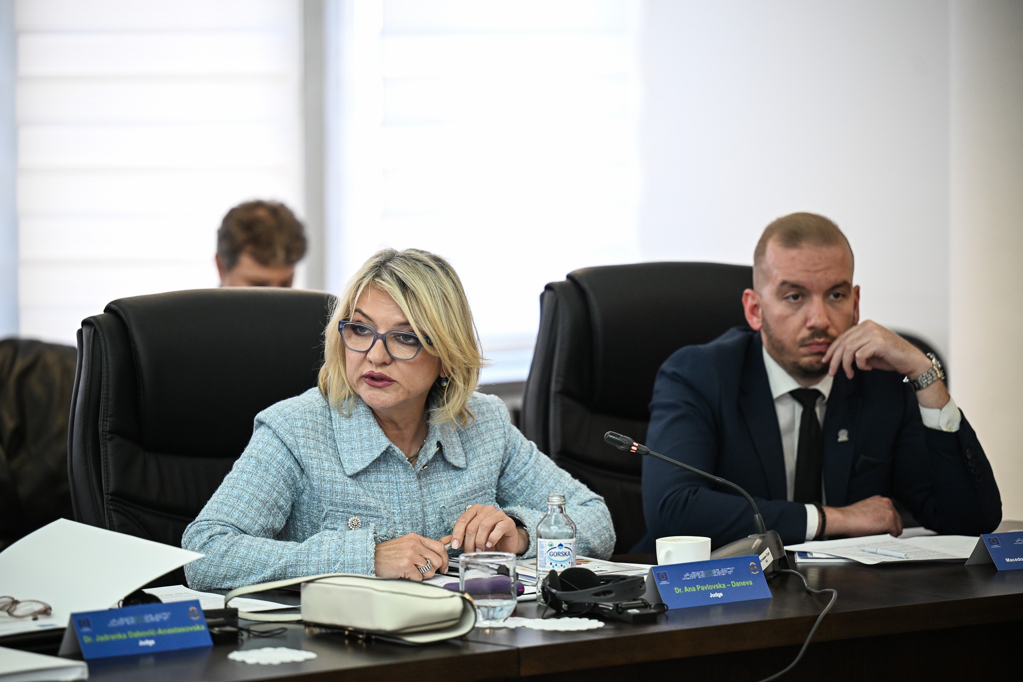 Судиите на Уставниот суд ги презентираа своите ставови во текот на јавната дискусија на темата „Дали ни е потребен Закон за Уставен суд?”